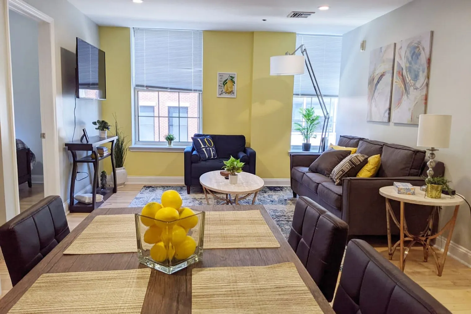 1 bed, 1.0 bath, 6458 sqft, $5,762 — Photo 3