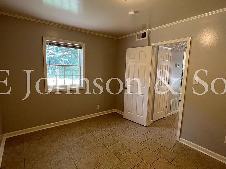5020 Reidsville Rd #12 — Photo 10