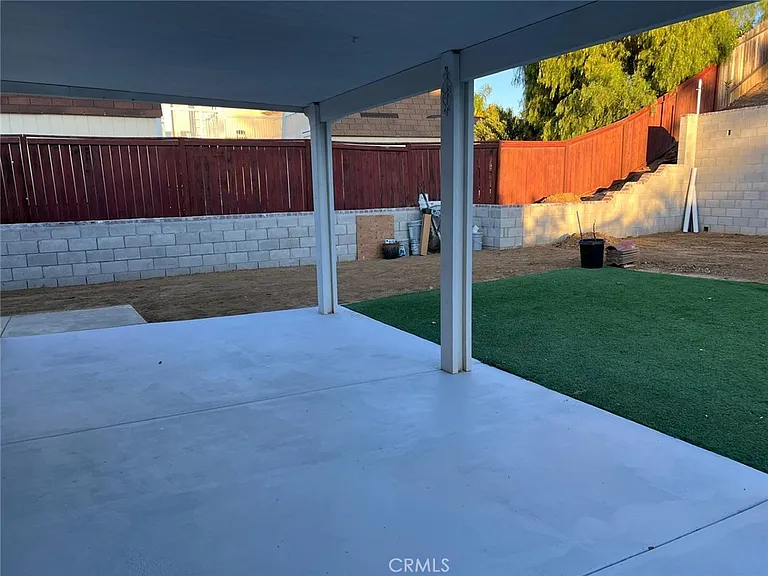 22862 Temet St — Photo 12