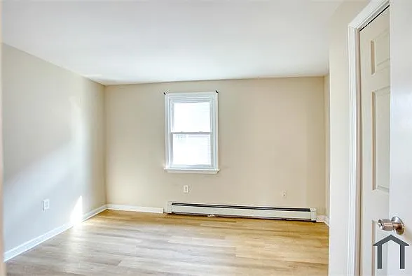 3 bed, 1150 sqft, $1,500 — Photo 4