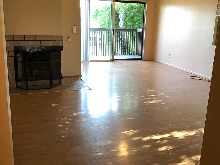 4521 Kingswell Ave #A — Photo 2