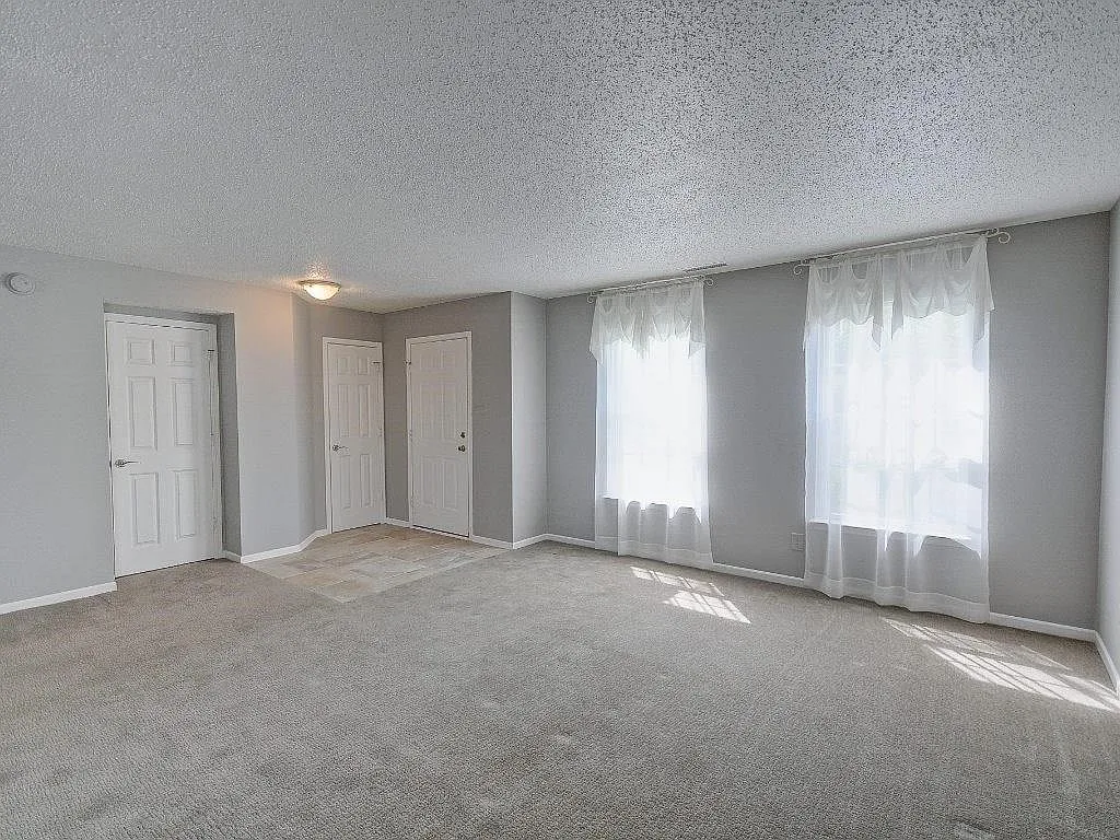3 bed, 2248 sqft, $2,375 — Photo 3