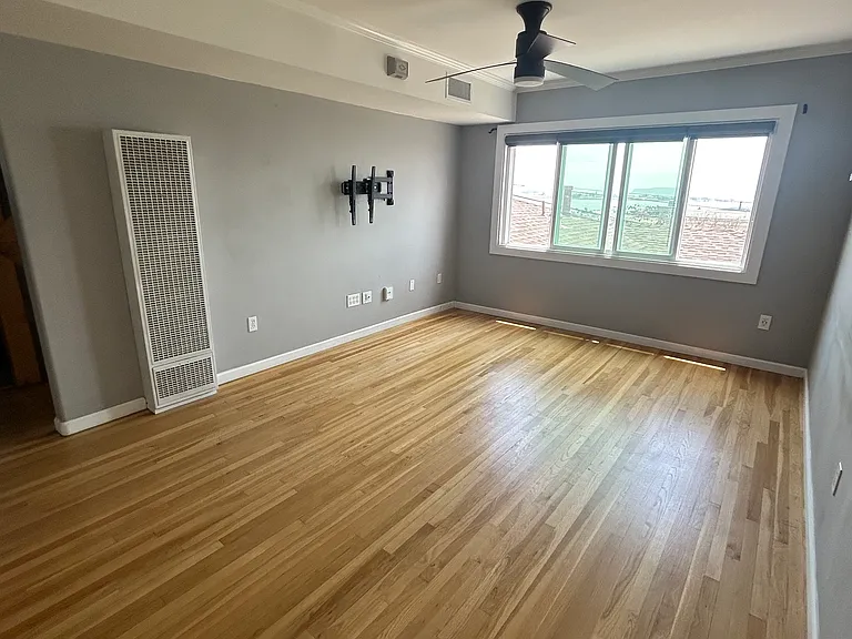 3007 Columbia St — Photo 15