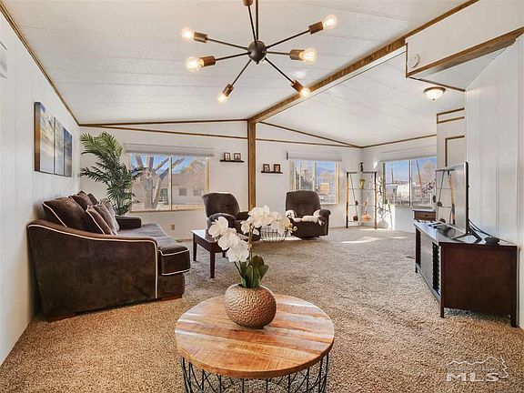 3rd image of 1253 Knights Ln