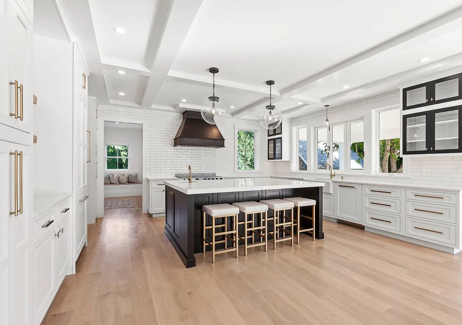 Spectacular Home Near East Hampton Village — Photo 4