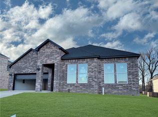 2386 Kasen St, Springdale, AR 72764