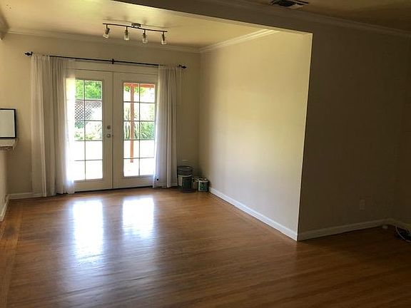 3rd image of 661 55th St