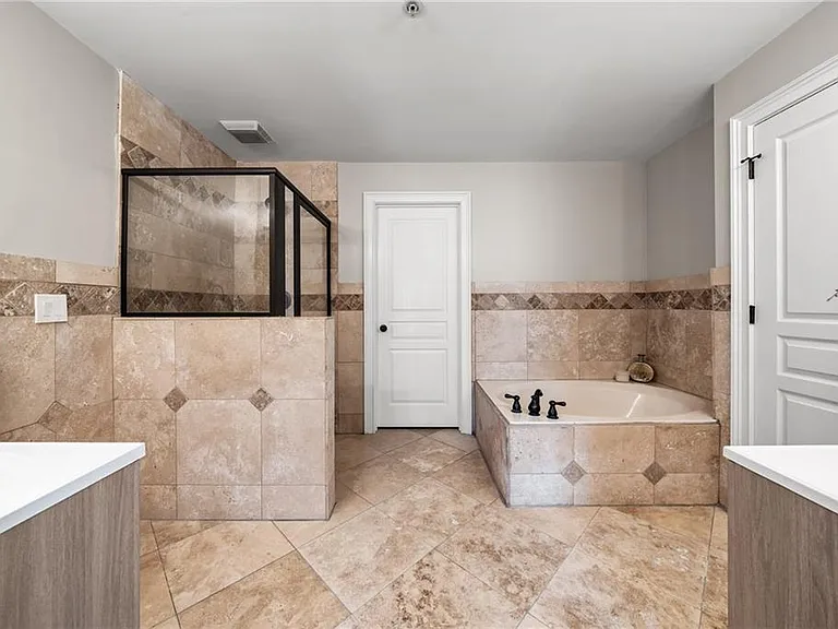 100 Kasey Dr — Photo 19