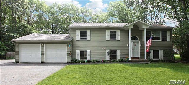 1st image of 200 Glen Hollow Dr