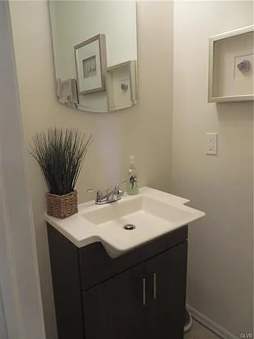 1518 Brookstone Pl — Photo 3