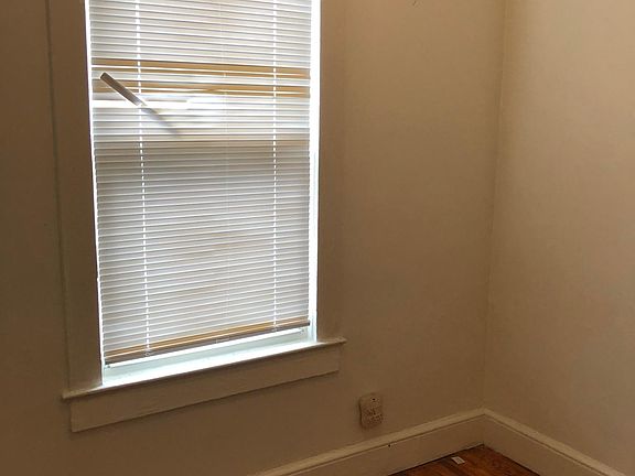 3rd image of 601 Spottswood St APT 4