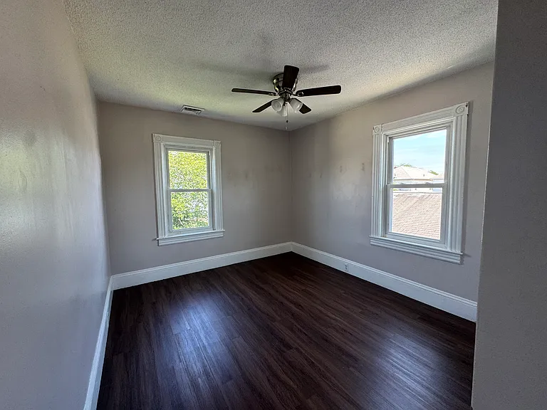 142 Carter Ave #2 — Photo 7