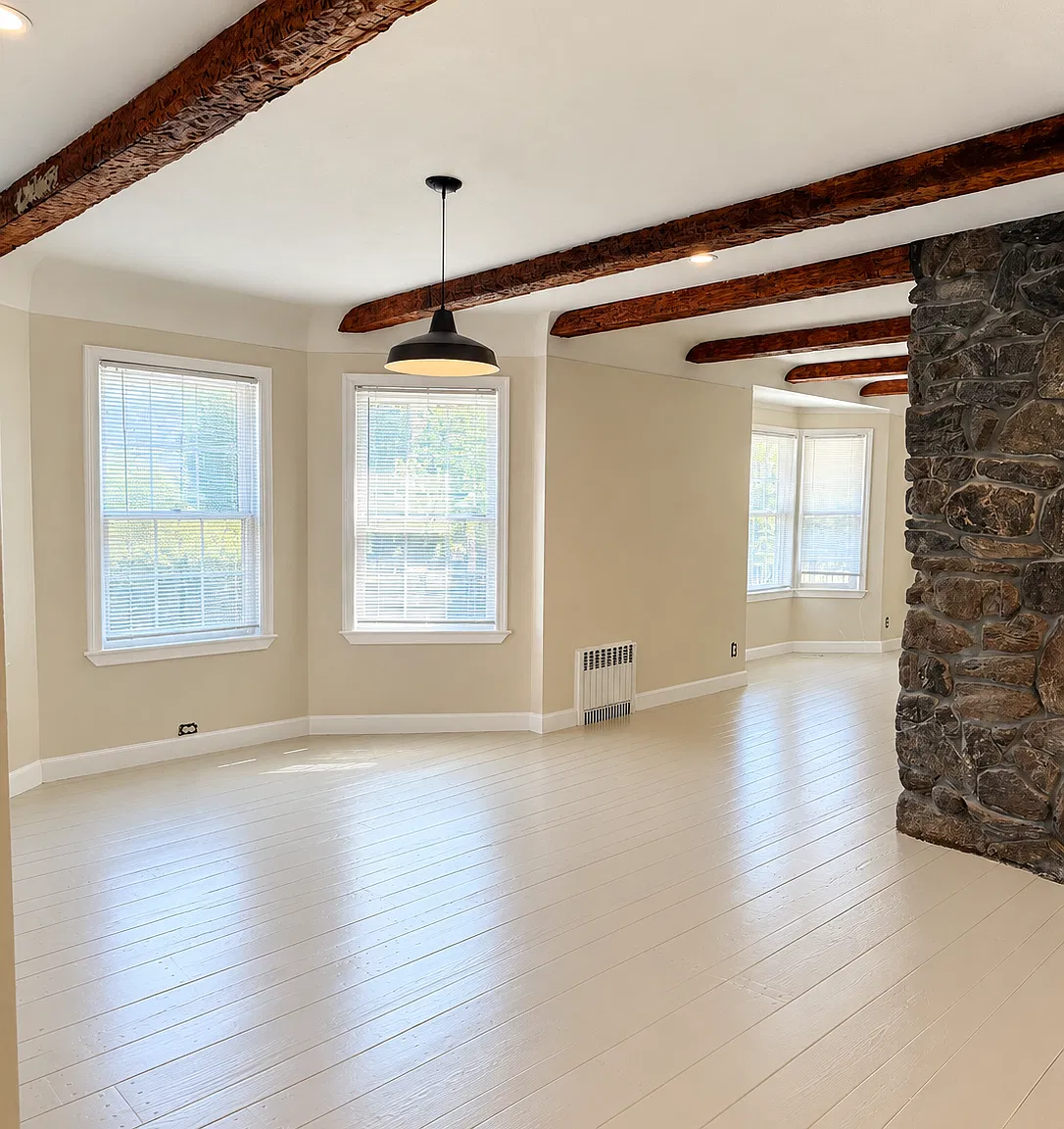 2 bed, 700 sqft, $2,400 — Photo 4