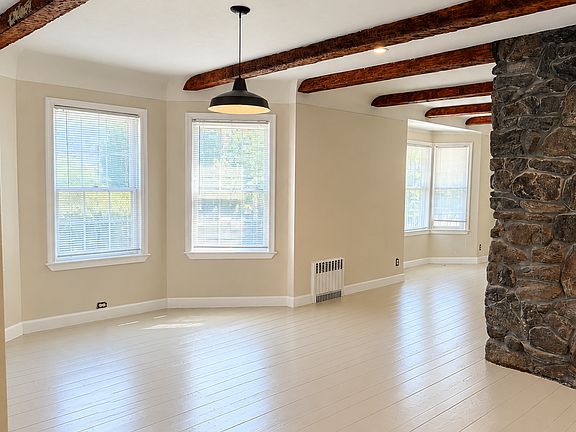 4th image of 46 Washington Ave #1