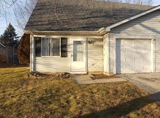 3427 Fox Hill Rd, Aurora, IL 60504