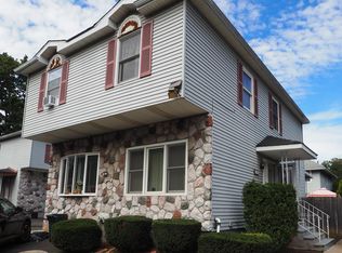 133 Bement Ct, Staten Island, NY 10310