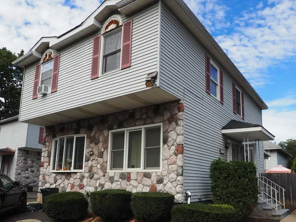 133 Bement Ct, Staten Island, NY 10310