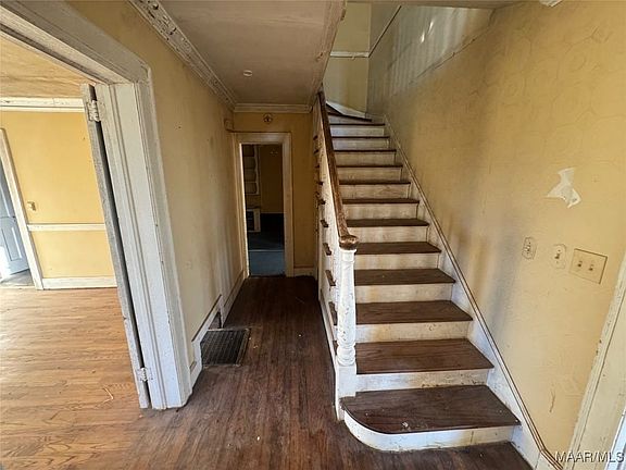 5th image of 3269 S Perry St