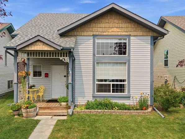 24 Kelly St, Red Deer, AB T4P 3S9