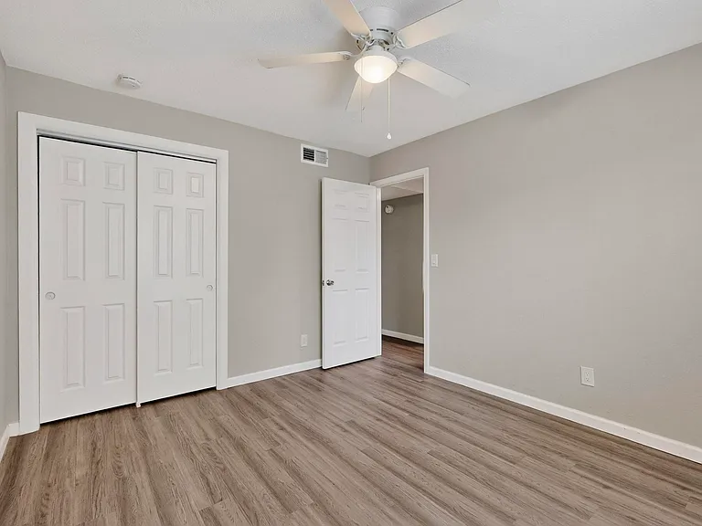 1812 Buena Vista Dr SE #4 — Photo 23