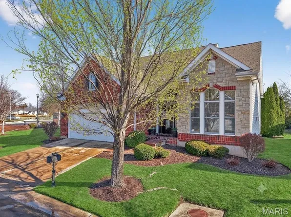112 Wake Forest Pl, O'Fallon, MO 63368
