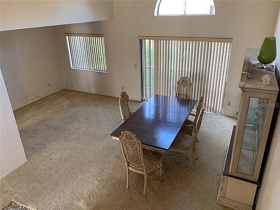 4th image of 216 Sandalwood Dr