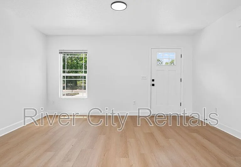 5512 Crockett Ct — Photo 4