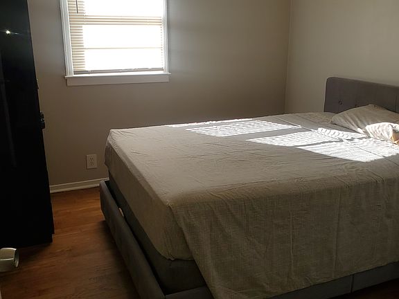 2nd image of 2952 Diana Dr SW