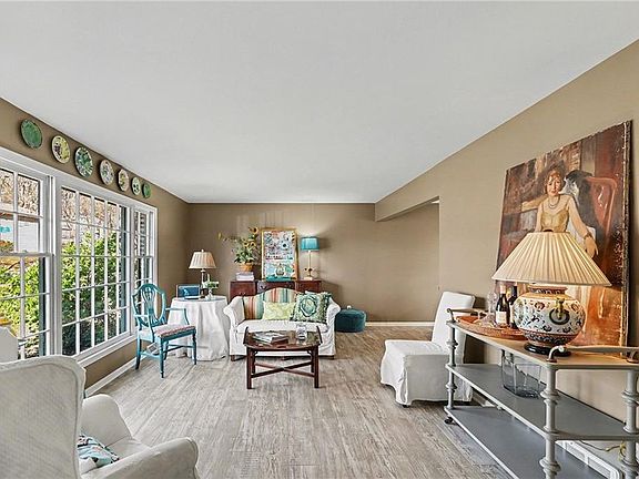 3rd image of 9451 Connell Dr
