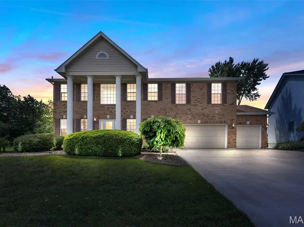 7302 Macleod Ln, Dardenne Prairie, MO 63368