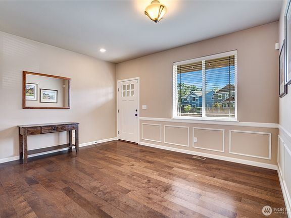 4th image of 5913 164th Avenue Ct E