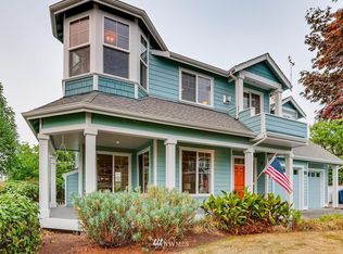 910 N 32nd St, Renton, WA 98056