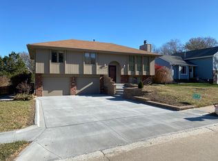 2905 S 159th Cir, Omaha, NE 68130