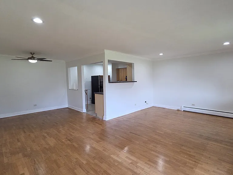 693 E Fullerton Ave #208 — Photo 3