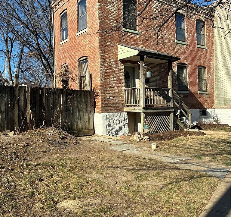 1st image of 2661 Iowa Ave