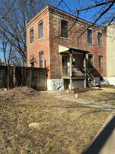2661 Iowa Ave, Saint Louis, MO, 63118