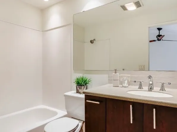 4336 W Lake Sammamish Pkwy SE #D118, Issaquah, WA 98027