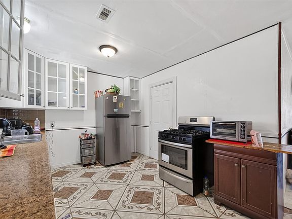 5th image of 8822 Homewood Ln