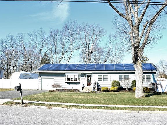 2nd image of 13 Green Dr