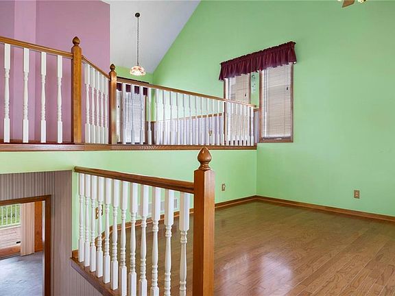 3rd image of 4744 Chouteau St