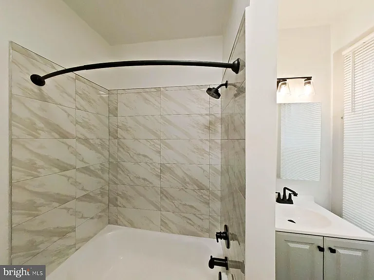 355 Lyceum Ave #1 — Photo 6