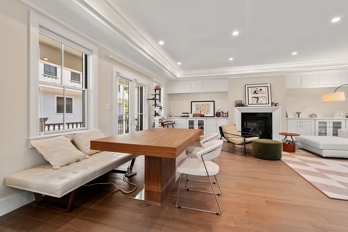 Building Photo - 180 Adams St #3