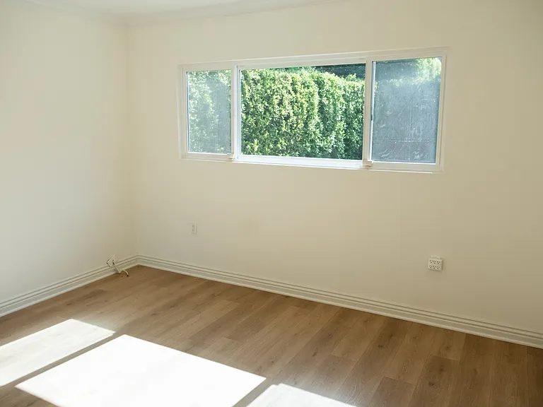 10706 Langmuir Ave — Photo 22