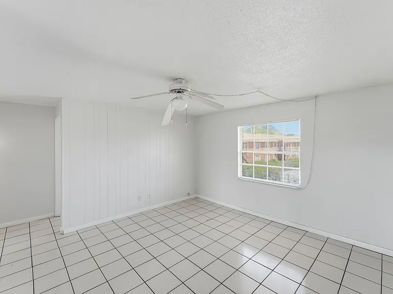 1655 W Oak Ridge Rd #D — Photo 22