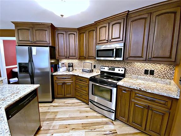 5th image of 3622 Hollow Oak Ln