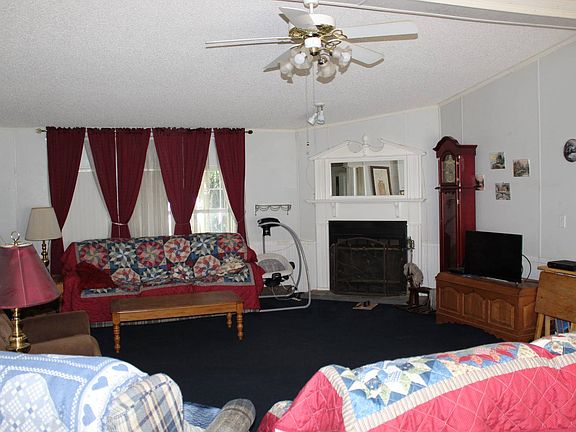3rd image of 654 University St