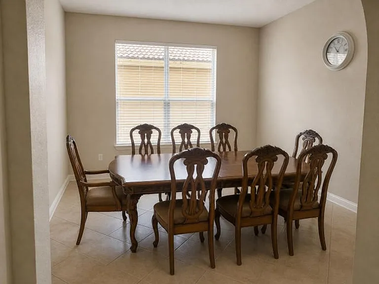 3945 Torres Cir — Photo 4
