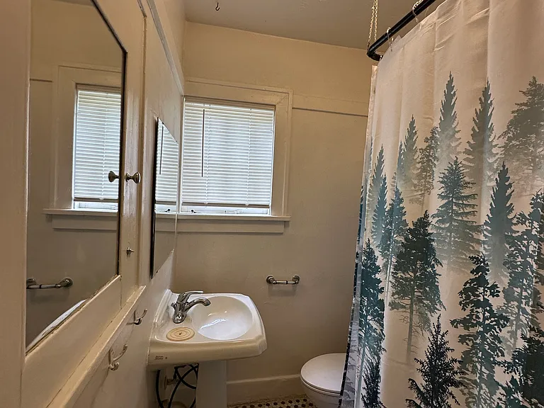 bathroom from entryway