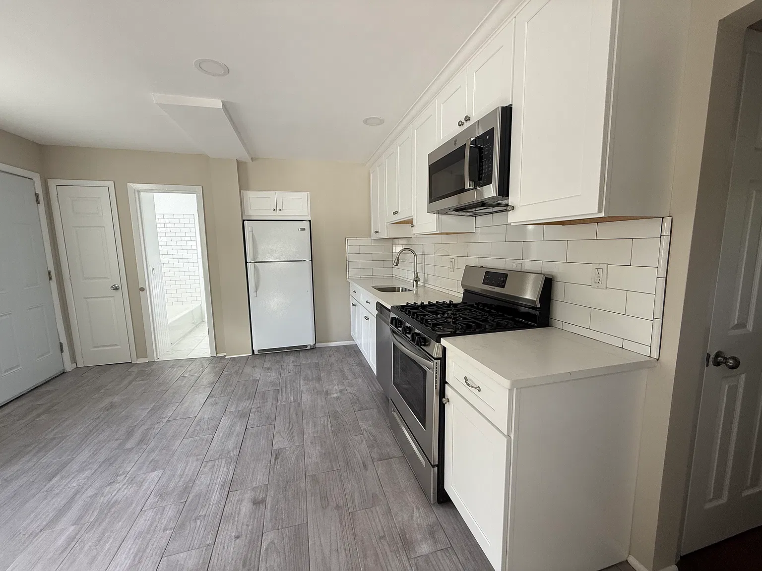 1 bed, 511 sqft, $2,800 — Photo 3