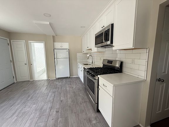 3rd image of 37 Edgemont Rd #1B